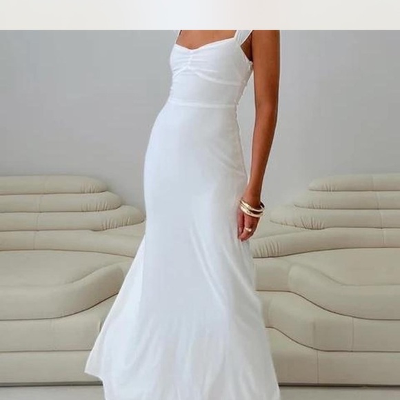 Princess Polly White Sleeveless Sweetheart Maxi Gown - Picture 1 of 7